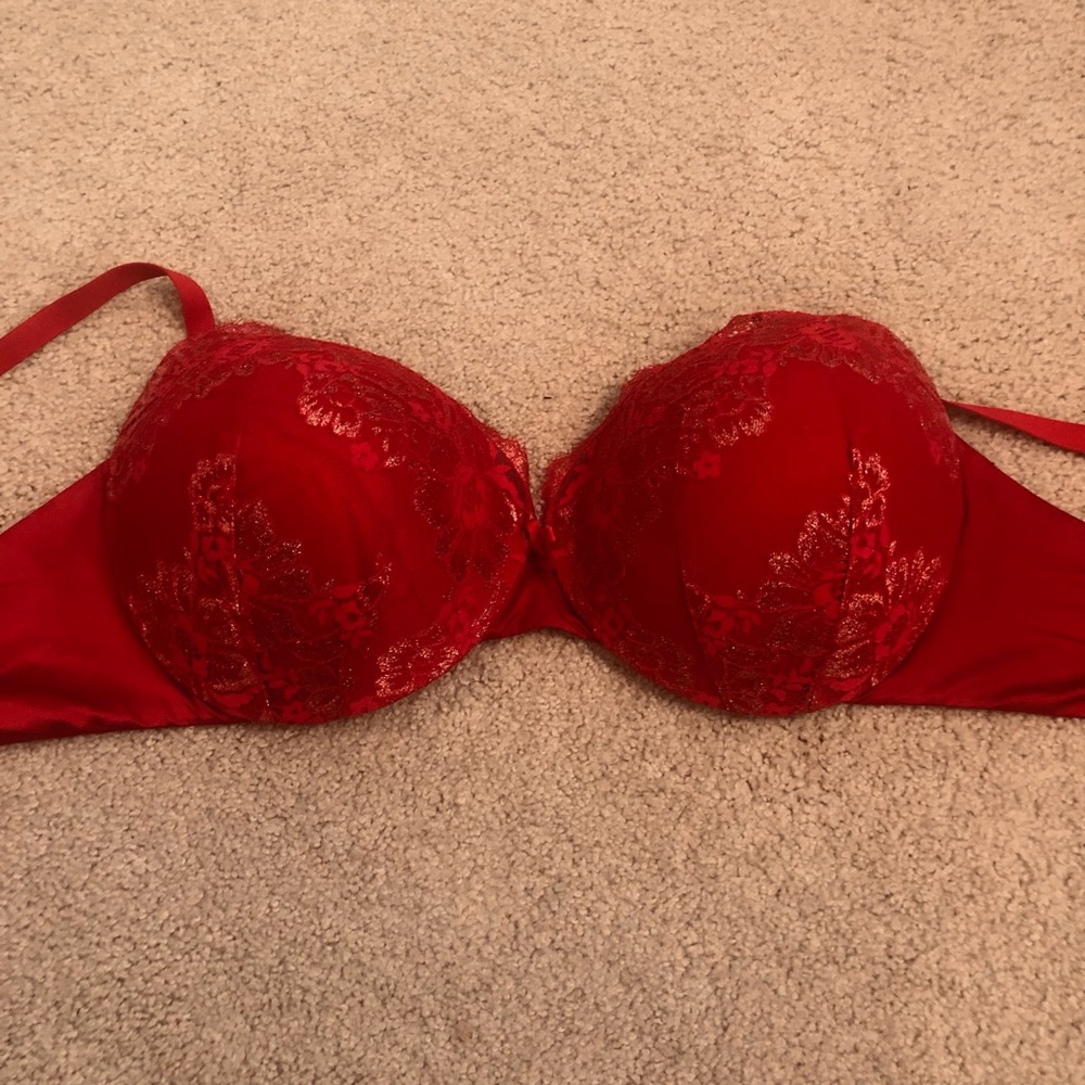 Maiden Form, Love the Lift Push- Up Bra.